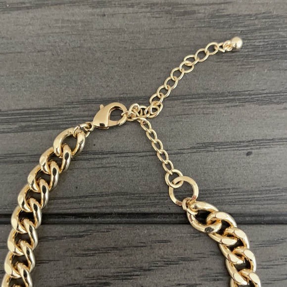 Statement Necklace - Picture 2 of 4